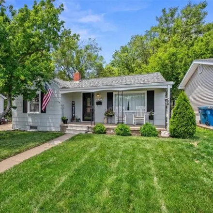 Buy this 3 bed house on 831 Spring Avenue in Saint Charles, MO 63301