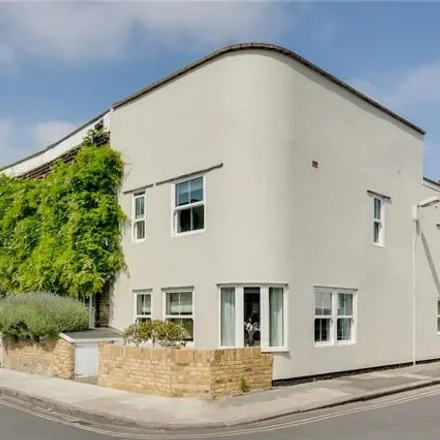 Buy this 3 bed house on 75 Cross Street in London, SW13 0AP