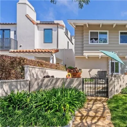 Buy this 5 bed house on 500 Larkspur Avenue in Newport Beach, CA 92625