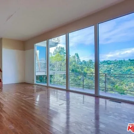 Image 4 - 1004 Bel Air Road, Los Angeles, CA 90077, USA - House for sale