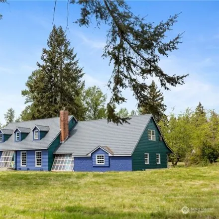 Buy this 4 bed house on 11145 60th Street Northeast in Snohomish County, WA 98258
