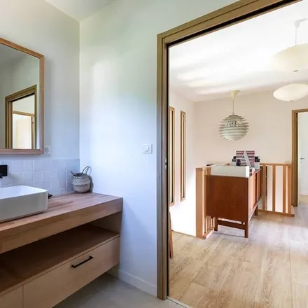 Rent this 3 bed house on Seignosse in Rue de l'Amiral Béranger, 40510 Seignosse