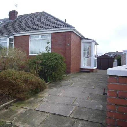 Rent this 2 bed duplex on St Mary's RC Primary School in Ogden Road, Failsworth