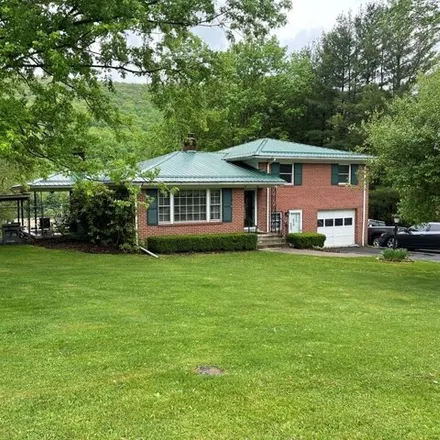 Buy this 3 bed house on 246 Ridgecrest Road in Bluefield, WV 24701