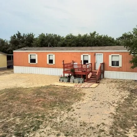 Buy this studio apartment on 432 Private Road 1509 in Medina County, TX 78003