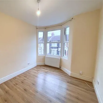 Image 2 - Engleheart Road, London, SE6 2HR, United Kingdom - Apartment for rent