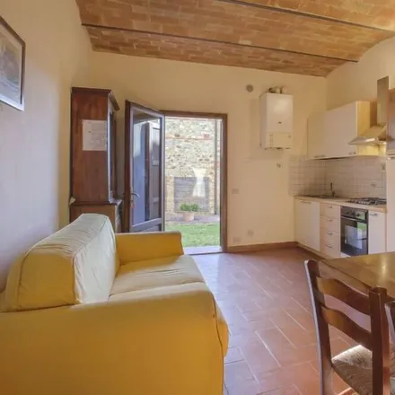 Rent this 2 bed apartment on 50028 Tavarnelle Val di Pesa FI