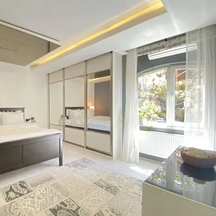 Rent this 2 bed apartment on 34674 Üsküdar