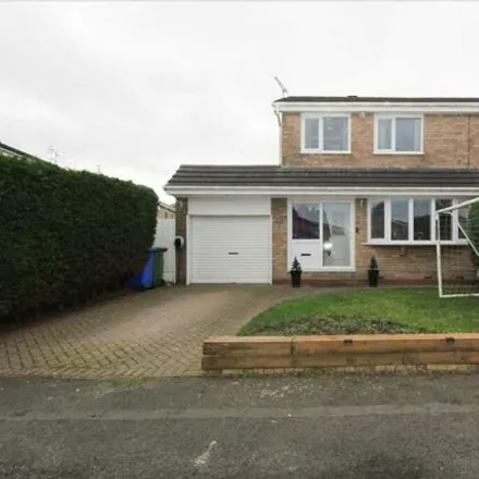 Buy this 3 bed duplex on Oxted Close in Cramlington, NE23 2YB