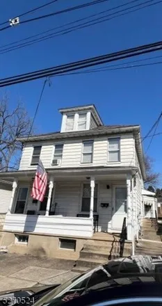Rent this studio house on Stewart Alley in Phillipsburg, NJ 08865