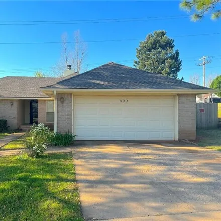 Rent this 3 bed house on 2176 Hidden Valley Road in Edmond, OK 73013