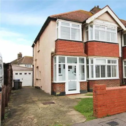 Rent this 3 bed duplex on Thalassa Road in Worthing, BN11 2HJ