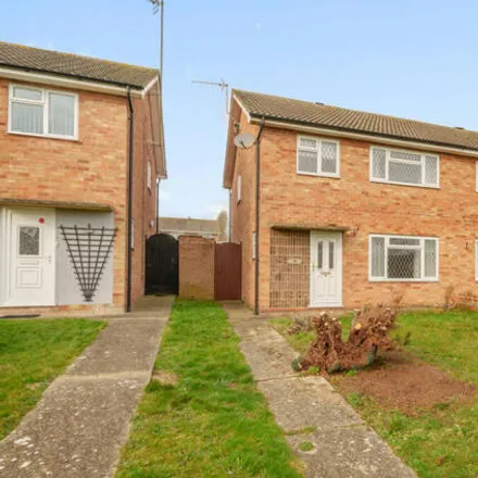 Buy this 3 bed duplex on St Mary's Road in Stowmarket, IP14 1LW