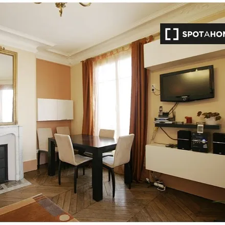 Image 3 - 70 Rue des Poissonniers, 75018 Paris, France - Apartment for rent