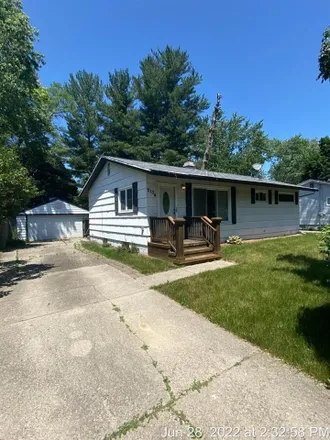 Buy this 3 bed house on 2104 Pleasant View Avenue in Lansing, MI 48910
