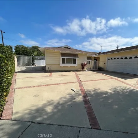 Buy this 5 bed house on 15402 Bayside Lane in Huntington Beach, CA 92647