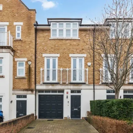 Rent this 4 bed townhouse on Emerald Square in London, SW15 5FP
