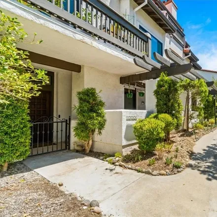 Image 1 - 1544 Michael Lane, Los Angeles, CA 90272, USA - Townhouse for sale