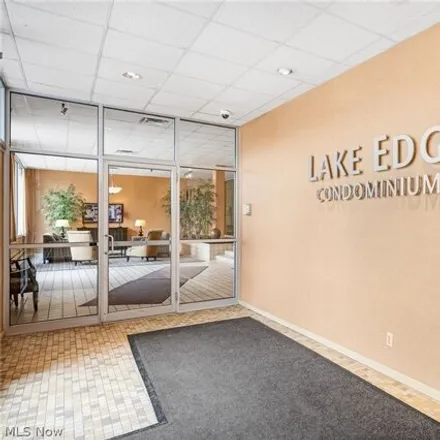 Image 3 - Lake Edge Condominiums, Lake Avenue, Cleveland, OH 44107, USA - Condo for sale