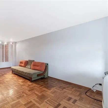 Image 2 - 1311 Brightwater Avenue, New York, NY 11235, USA - Condo for sale