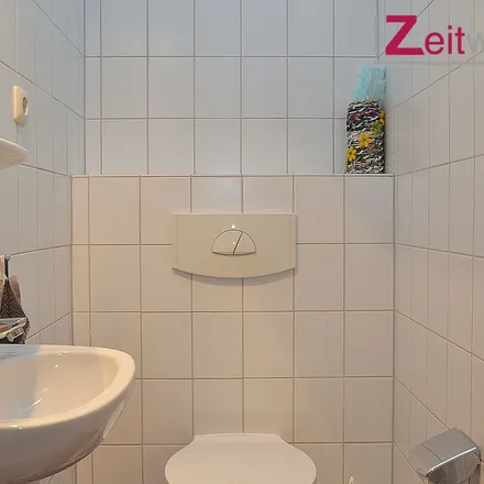Rent this 2 bed apartment on Kindertagesstätte bumble bees II in Stephan-Lochner-Straße 2, 53175 Bonn