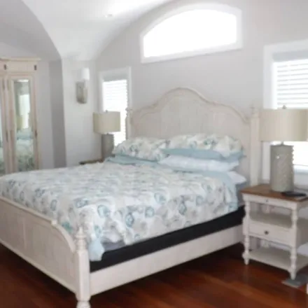 Rent this 6 bed house on Avalon in NJ, 08202