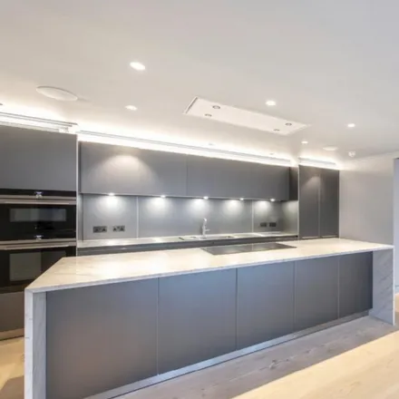 Rent this 6 bed apartment on Hyde Park Residence in 55 Park Lane, London