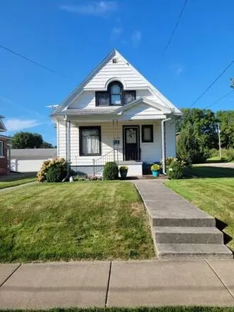 Buy this 4 bed house on 1030 East Broadway in Monmouth, IL 61462