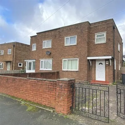 Buy this 3 bed duplex on Park Road in Telford and Wrekin, TF2 8BW