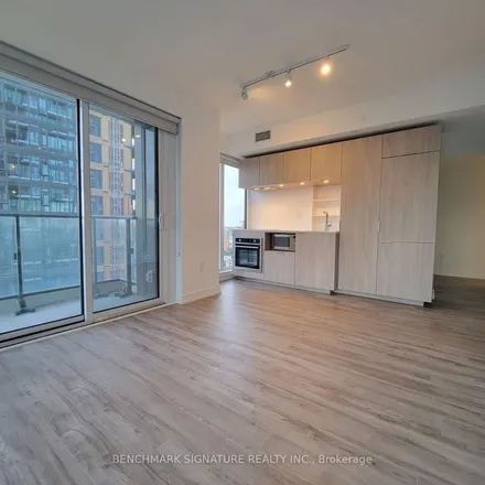 Image 1 - 88 Queen North, 77 Shuter Street, Old Toronto, ON M5B 0B8, Canada - Apartment for rent