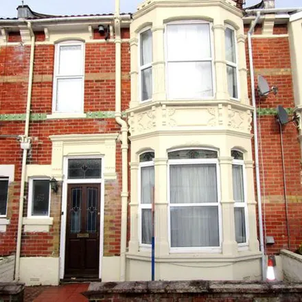 Image 7 - Olive Green Motors, 37 Liss Road, Portsmouth, PO4 8AP, United Kingdom - Townhouse for rent