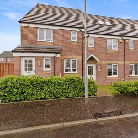 Buy this 3 bed townhouse on Northwood Close in Cowglen, Glasgow