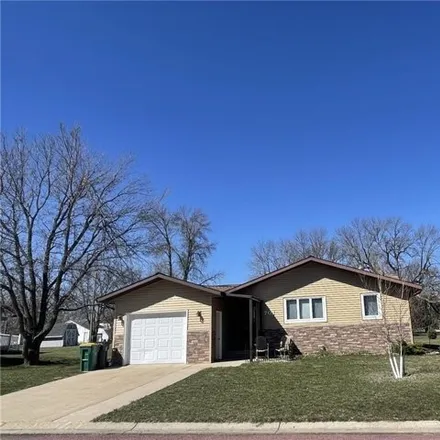 Buy this 3 bed house on 225 Tracy Street in Tracy, Lyon County