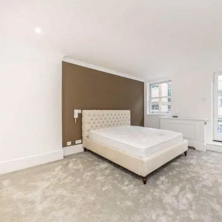 Image 3 - 5-7 Dover Street, London, W1S 4LT, United Kingdom - Apartment for rent