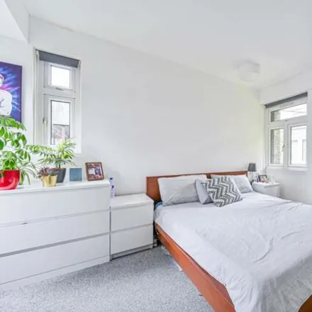 Buy this 1 bed apartment on Gothic Court in Wyndham Road, London