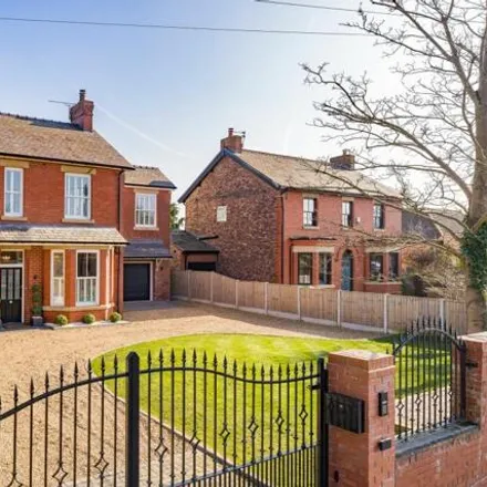 Buy this 5 bed house on Hob Hey Lane in Twiss Green, Culcheth