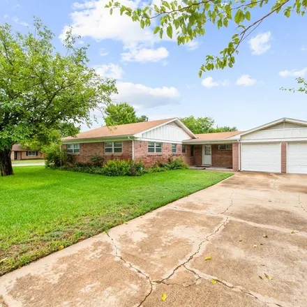 Image 2 - 6929 Riviera Drive, North Richland Hills, TX 76180, USA - House for sale