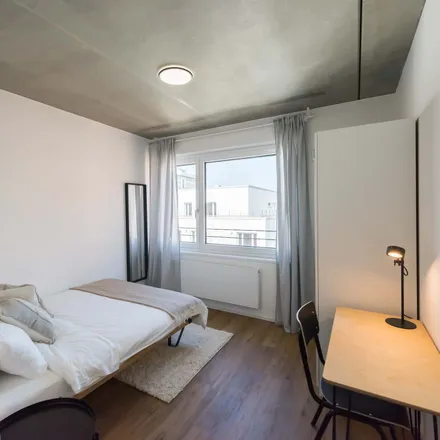 Rent this 3 bed room on Gref-Völsing-Straße 15 in 60314 Frankfurt, Germany