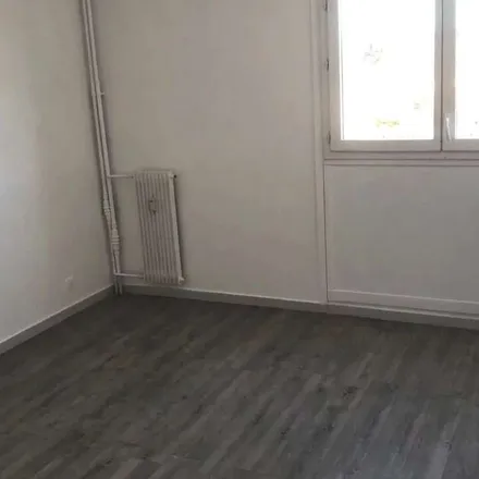 Rent this 3 bed apartment on 271 Avenue de Lardenne in 31100 Toulouse, France