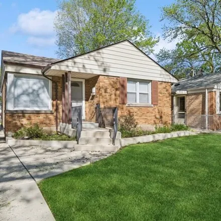Buy this 3 bed house on 8038 South Saint Louis Avenue in Chicago, IL 60652