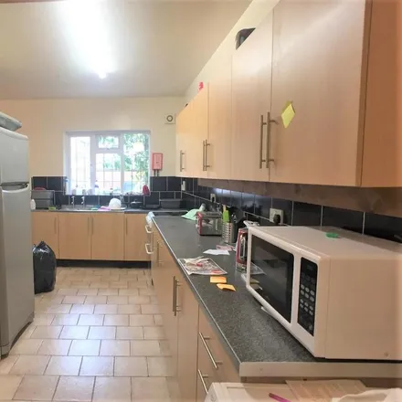 Rent this 1studio townhouse on 21 Harrow Road in Selly Oak, B29 7DN