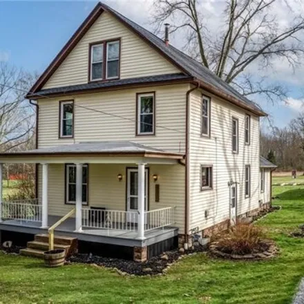 Buy this 4 bed house on 1485 West State Street in Salem Heights, Columbiana County