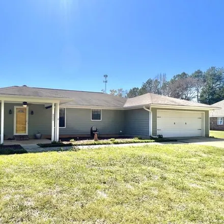 Buy this 3 bed house on 237 Cedar Lane in Lowndes County, MS 39702