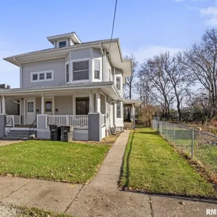 Buy this studio house on Bent River Brewing Company in 512 24th Street, Rock Island
