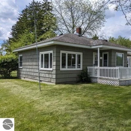 Image 2 - 617 Newman St, East Tawas, Michigan, 48730 - House for sale