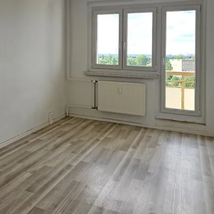 Rent this 3 bed apartment on Ludwig-Bethcke-Straße 10 in 06132 Halle (Saale), Germany