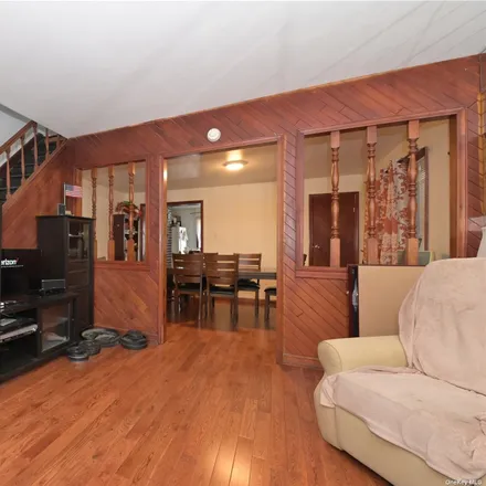 Image 5 - 81-11 91st Avenue, New York, NY 11421, USA - House for sale