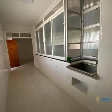 Buy this 3 bed apartment on Avenida Doutor Fidelis in Centro, Uberaba - MG