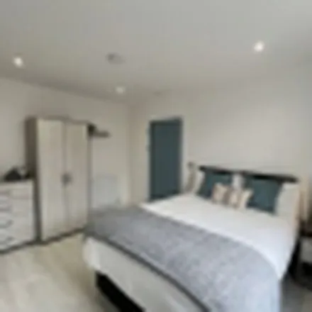 Rent this 5 bed apartment on Claremont Road in Liverpool, L15 3HL