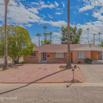 Buy this 3 bed house on 1528 S Avenida Sirio in Tucson, Arizona